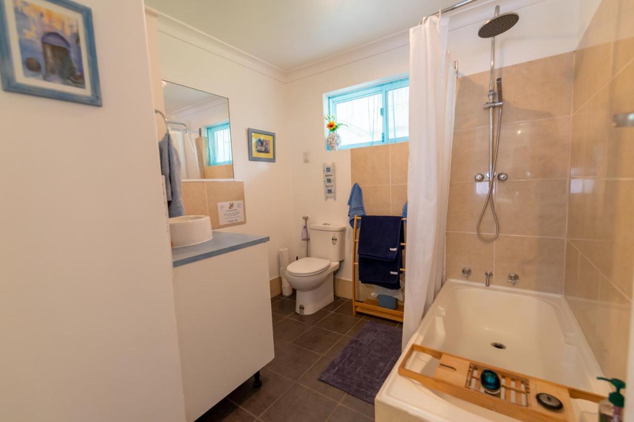 Shabby Chic Shack - 2 Bedroom Beach Cottage Яншеп Екстериор снимка